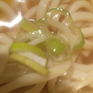 ネギと七味のうどん